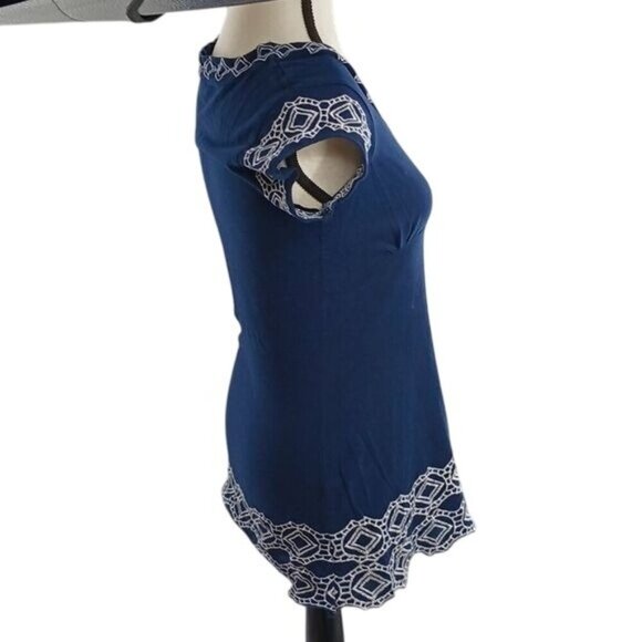 BCBGMaxazria Blouse Blue Embroidered Empire Waist Short Sleeve Size Large - Picture 4 of 7